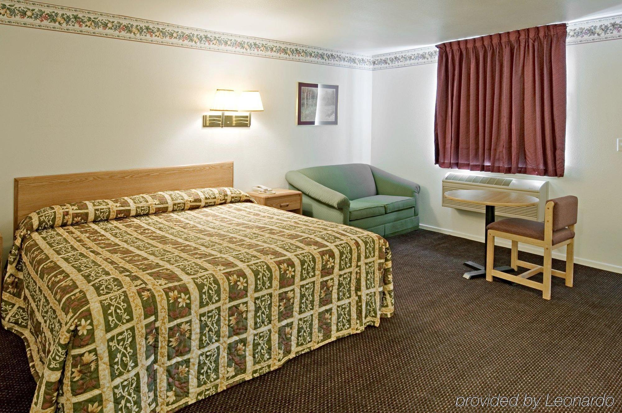 Americas Best Value Inn МакКини Стая снимка
