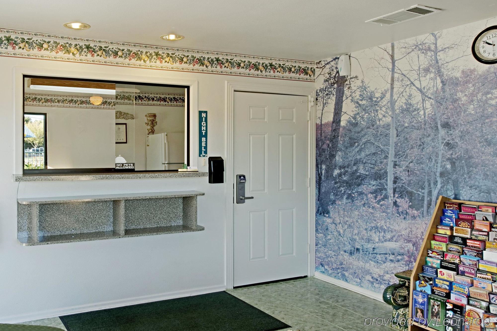 Americas Best Value Inn МакКини Интериор снимка