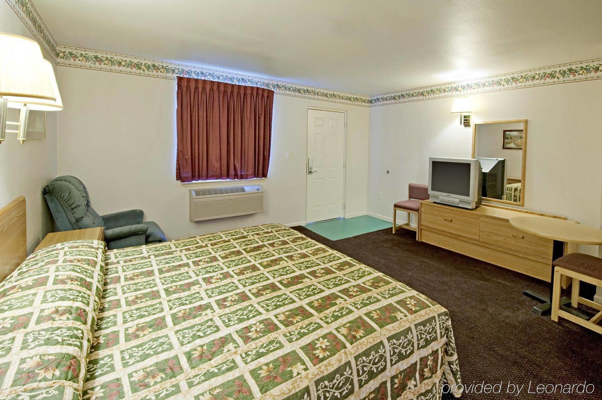 Americas Best Value Inn МакКини Стая снимка