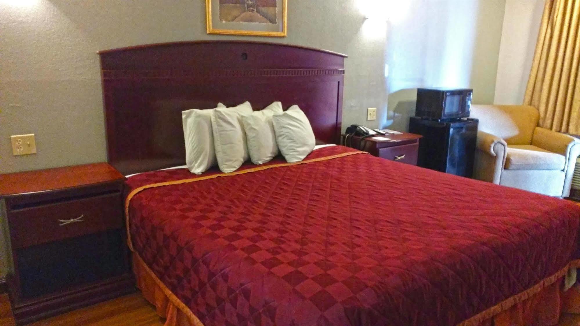 Americas Best Value Inn МакКини Екстериор снимка